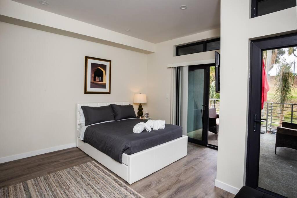 Studio With Large Balcony- San Diego Gateway ภายนอก รูปภาพ