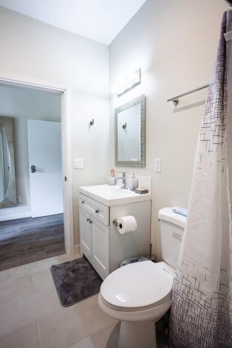 Studio With Large Balcony- San Diego Gateway ภายนอก รูปภาพ